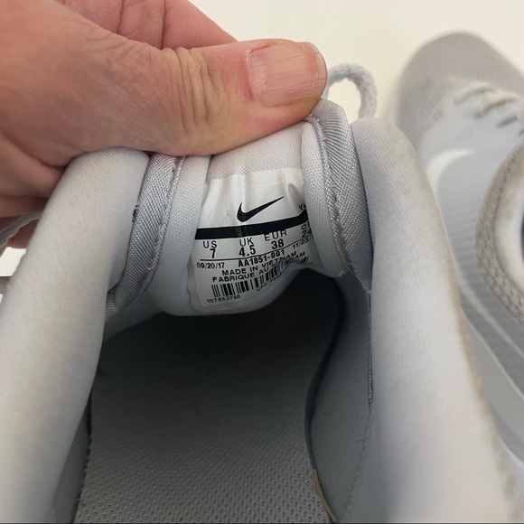 Nike golf shoes - Picture 3 of 4